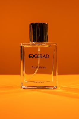 عطر با رایحه Charming